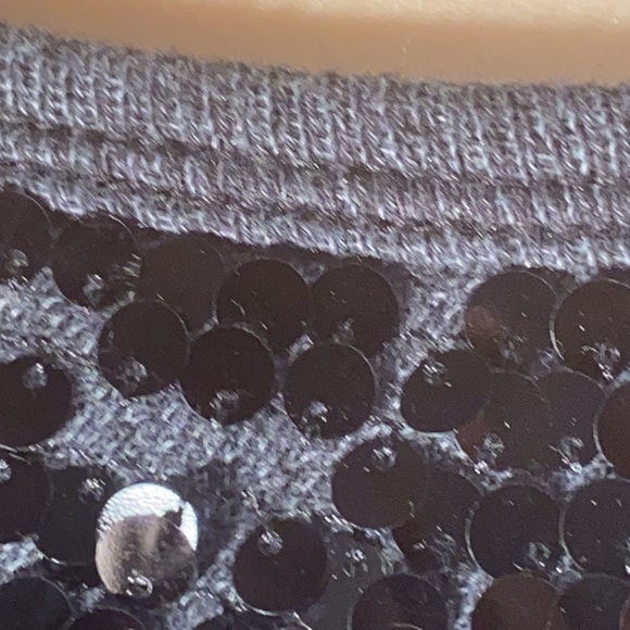AERIE - grey short slv sweater w black sequins around the neck & shoulders - M - Picture 12 of 16